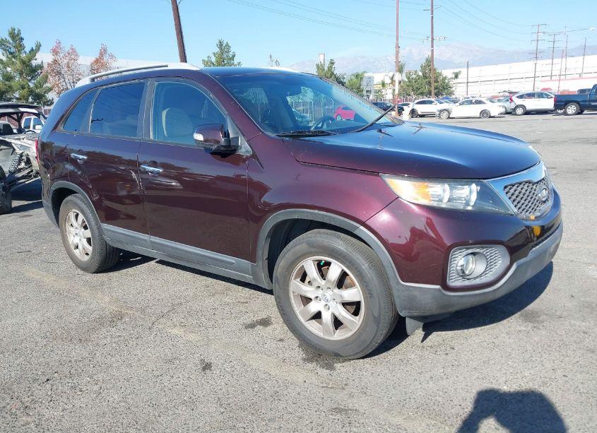 2012 Kia Sorento LX (VIN 5XYKT4A69CG256548) main photo