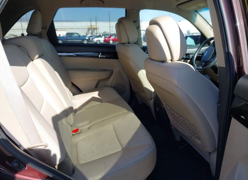 Photo 8 of 2012 Kia Sorento LX (VIN 5XYKT4A69CG256548)