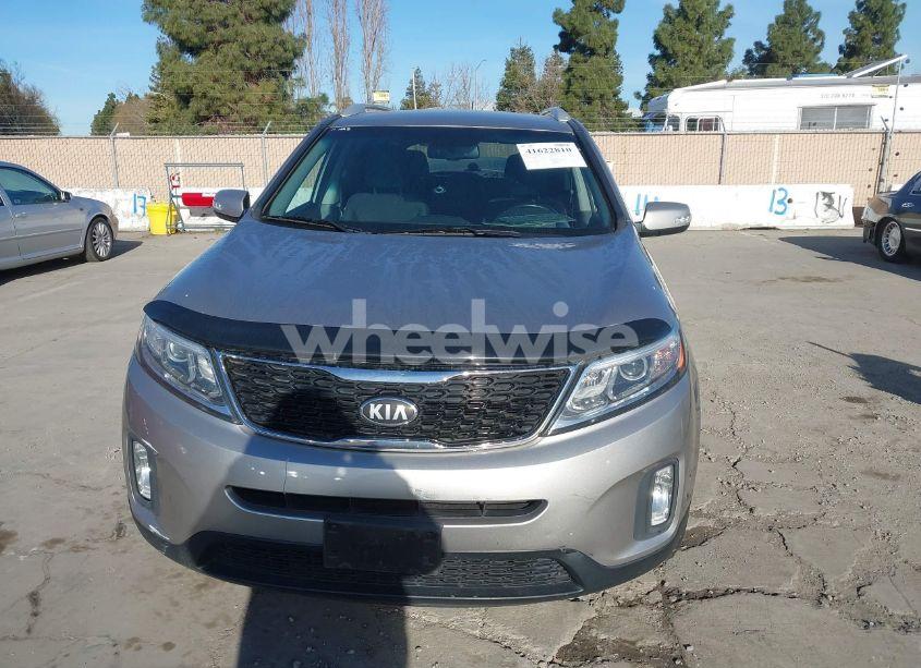 Photo 6 of 2014 Kia Sorento LX (VIN 5XYKT4A69EG458017)