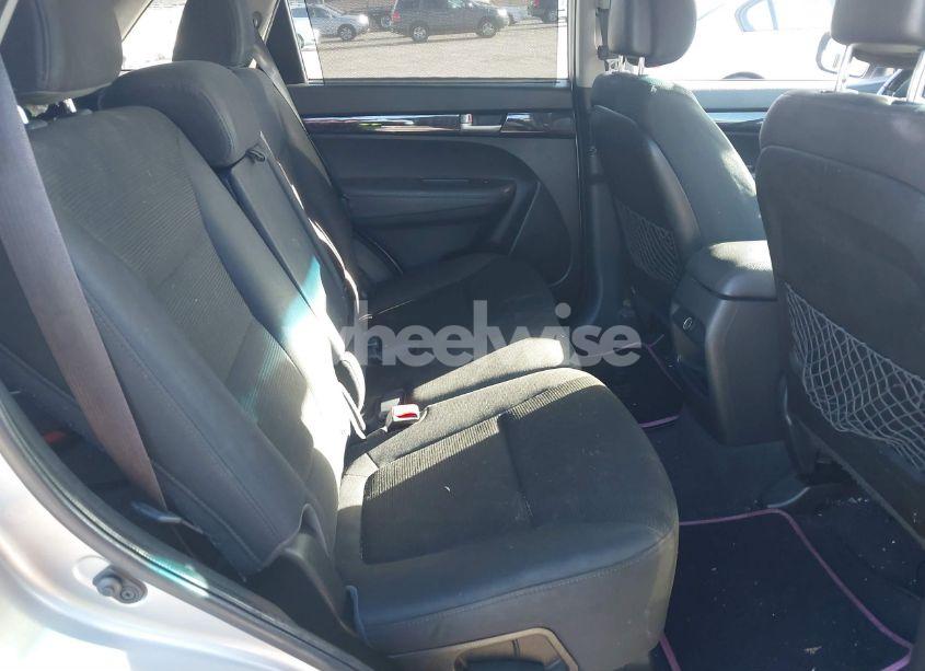 Photo 8 of 2014 Kia Sorento LX (VIN 5XYKT4A69EG458017)