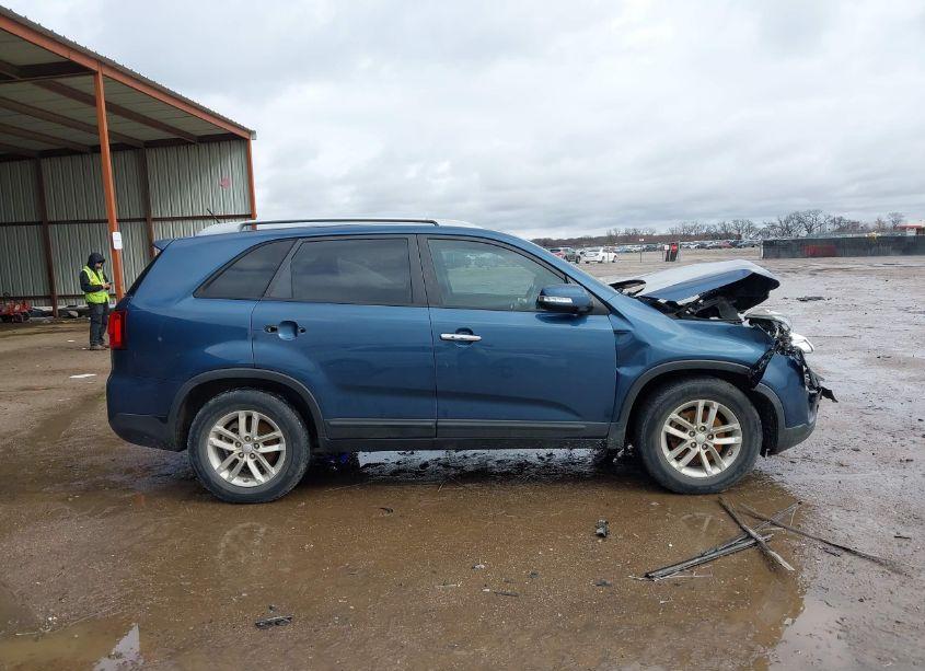 Photo 13 of 2014 Kia Sorento LX (VIN 5XYKT4A69EG463461)
