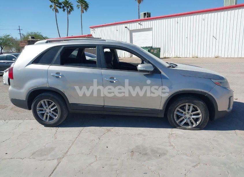 Photo 13 of 2015 Kia Sorento LX (VIN 5XYKT4A69FG575503)
