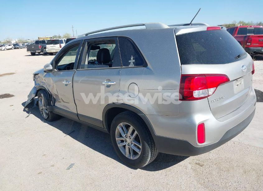 Photo 3 of 2015 Kia Sorento LX (VIN 5XYKT4A69FG575503)