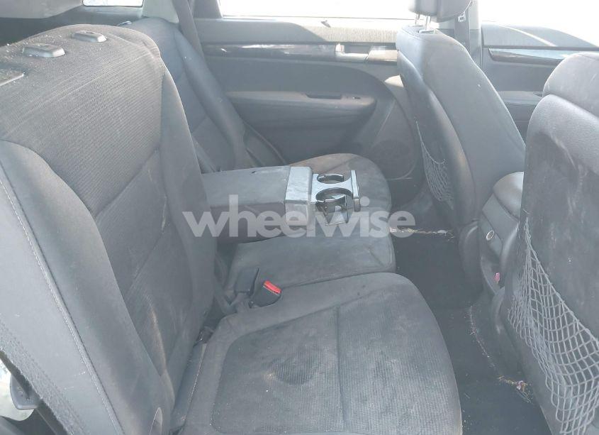 Photo 8 of 2015 Kia Sorento LX (VIN 5XYKT4A69FG575503)