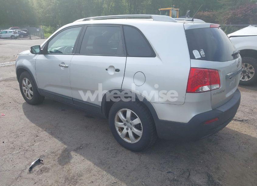Photo 3 of 2012 Kia Sorento LX (VIN 5XYKT4A6XCG236535)