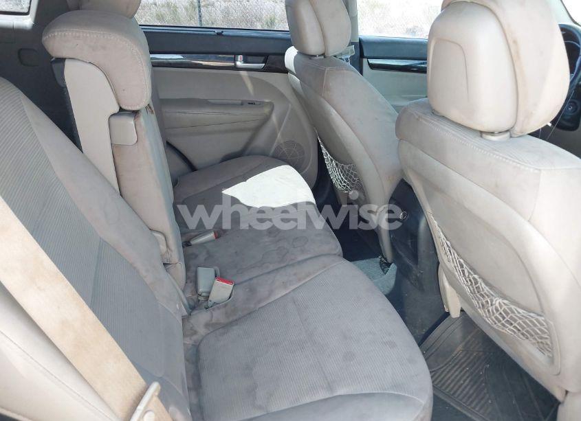 Photo 8 of 2014 Kia Sorento LX (VIN 5XYKT4A6XEG483251)