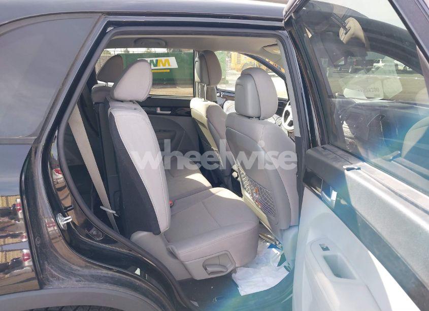 Photo 8 of 2015 Kia Sorento LX (VIN 5XYKT4A6XFG580211)