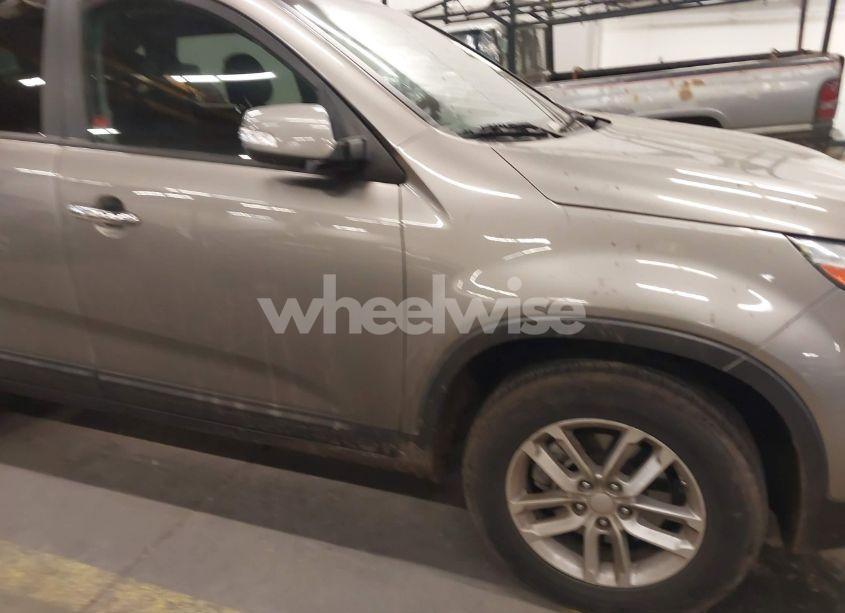 Photo 20 of 2015 Kia Sorento LX (VIN 5XYKT4A6XFG657658)