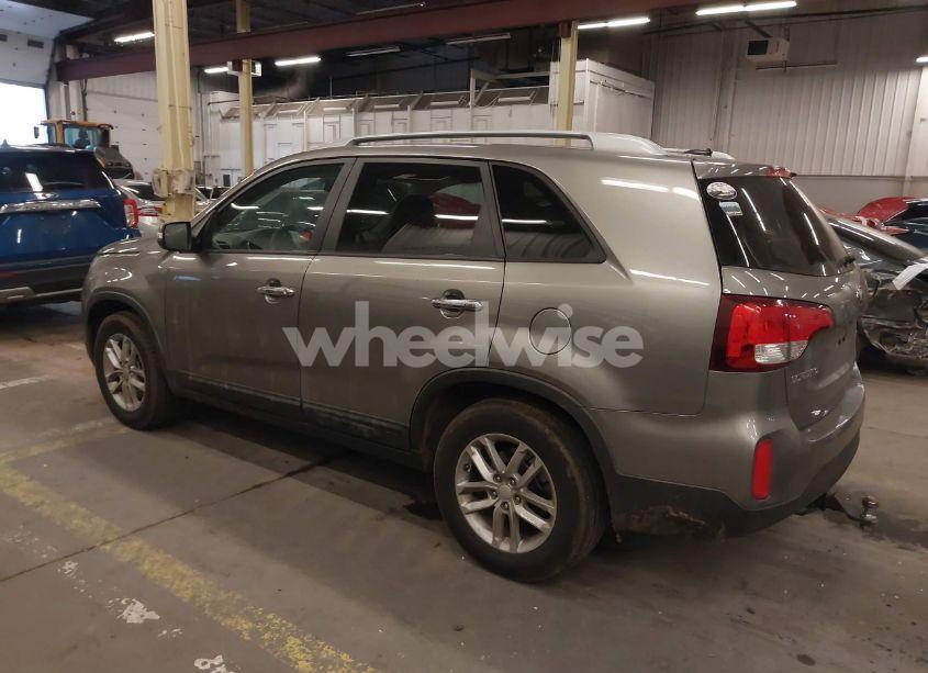 Photo 3 of 2015 Kia Sorento LX (VIN 5XYKT4A6XFG657658)