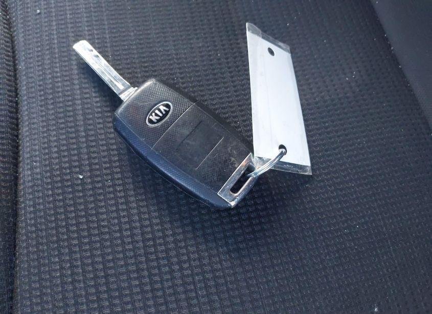 Photo 11 of 2014 Kia Sorento LX V6 (VIN 5XYKT4A70EG462451)