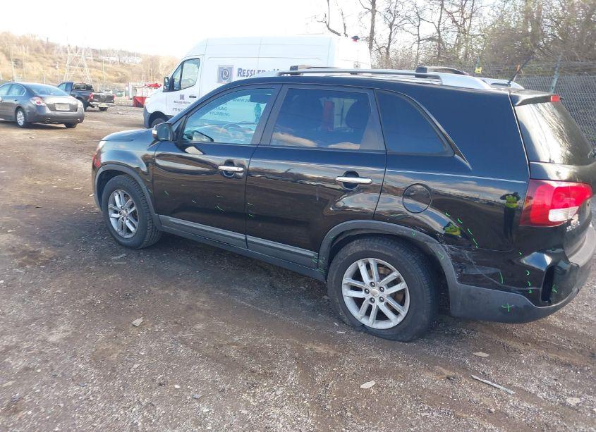 Photo 3 of 2014 Kia Sorento LX V6 (VIN 5XYKT4A70EG462451)