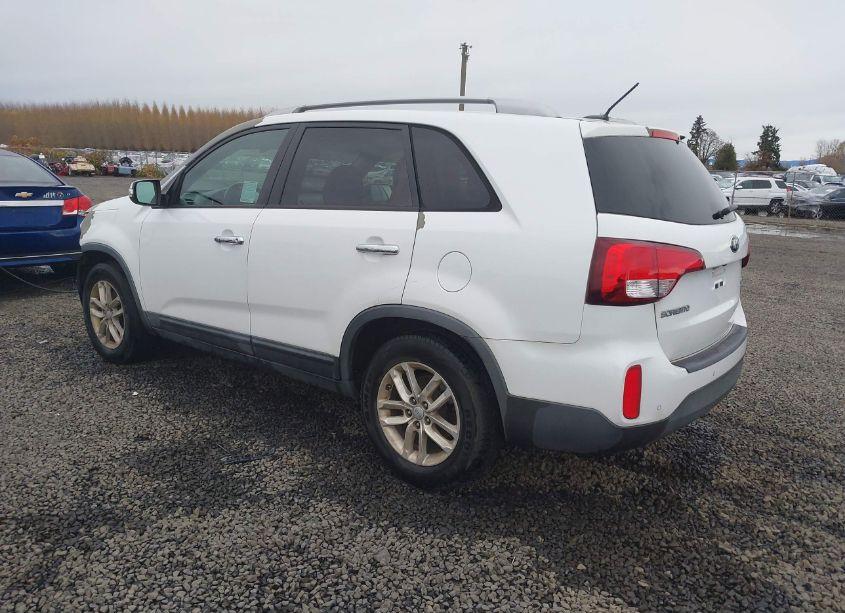 Photo 3 of 2015 Kia Sorento LX V6 (VIN 5XYKT4A71FG558459)