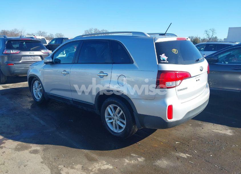 Photo 3 of 2014 Kia Sorento LX V6 (VIN 5XYKT4A72EG521953)