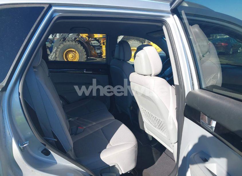 Photo 8 of 2014 Kia Sorento LX V6 (VIN 5XYKT4A72EG521953)