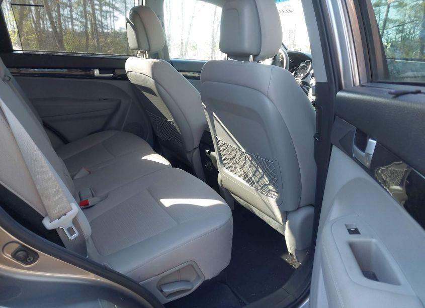 Photo 8 of 2015 Kia Sorento LX V6 (VIN 5XYKT4A72FG559846)