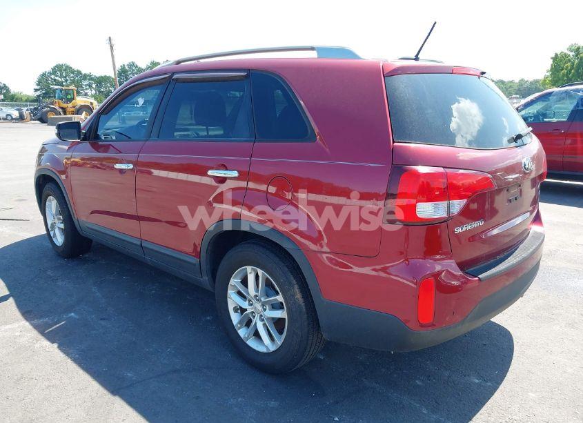 Photo 3 of 2015 Kia Sorento LX V6 (VIN 5XYKT4A72FG629751)