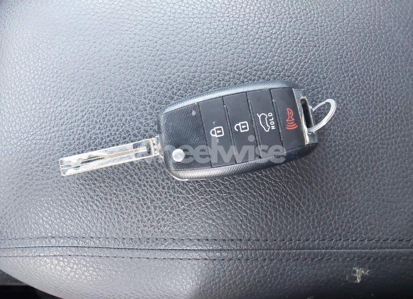 Photo 11 of 2014 Kia Sorento LX V6 (VIN 5XYKT4A73EG482046)