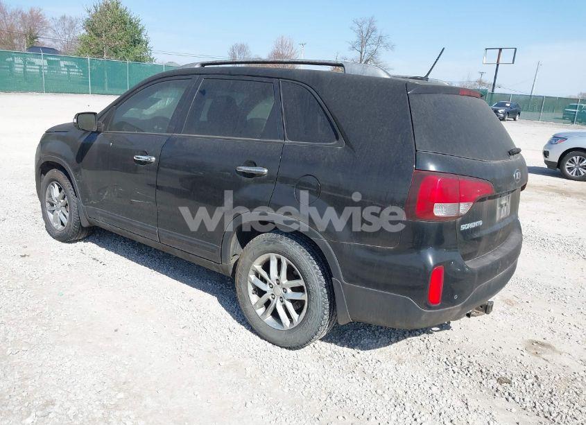 Photo 3 of 2014 Kia Sorento LX V6 (VIN 5XYKT4A73EG482046)