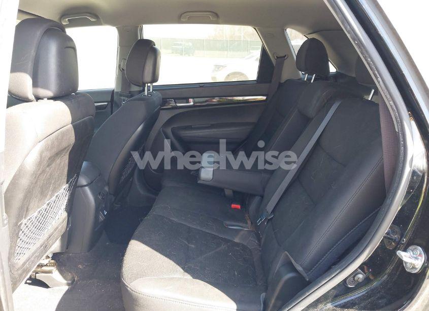 Photo 8 of 2014 Kia Sorento LX V6 (VIN 5XYKT4A73EG482046)