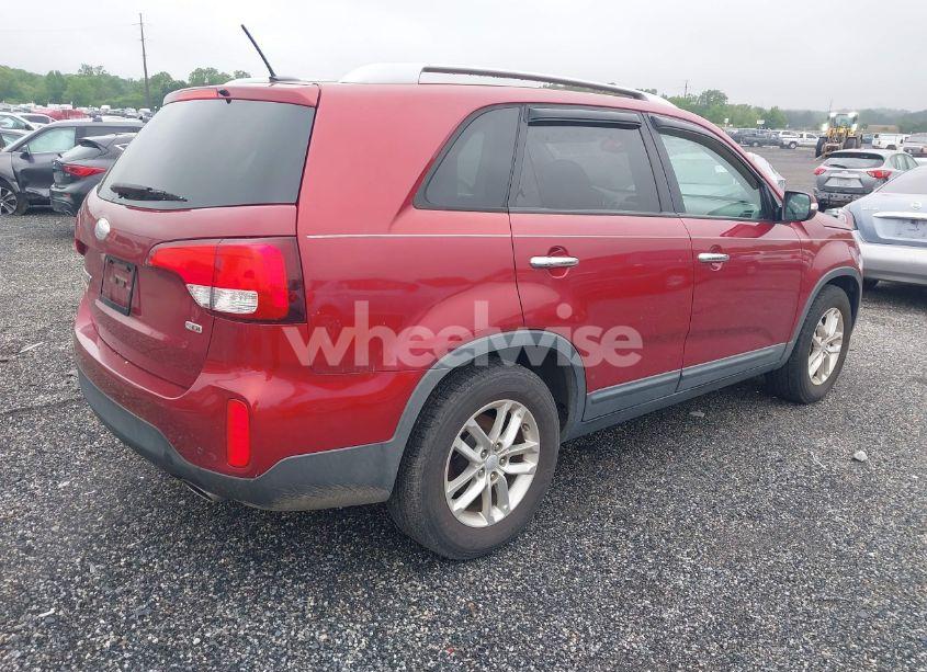 Photo 4 of 2014 Kia Sorento LX V6 (VIN 5XYKT4A73EG547445)
