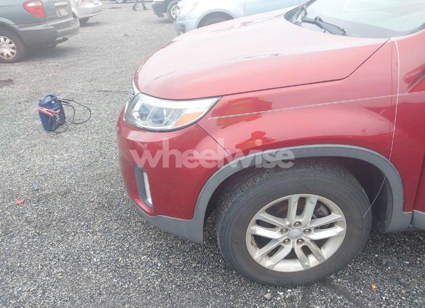 Photo 6 of 2014 Kia Sorento LX V6 (VIN 5XYKT4A73EG547445)