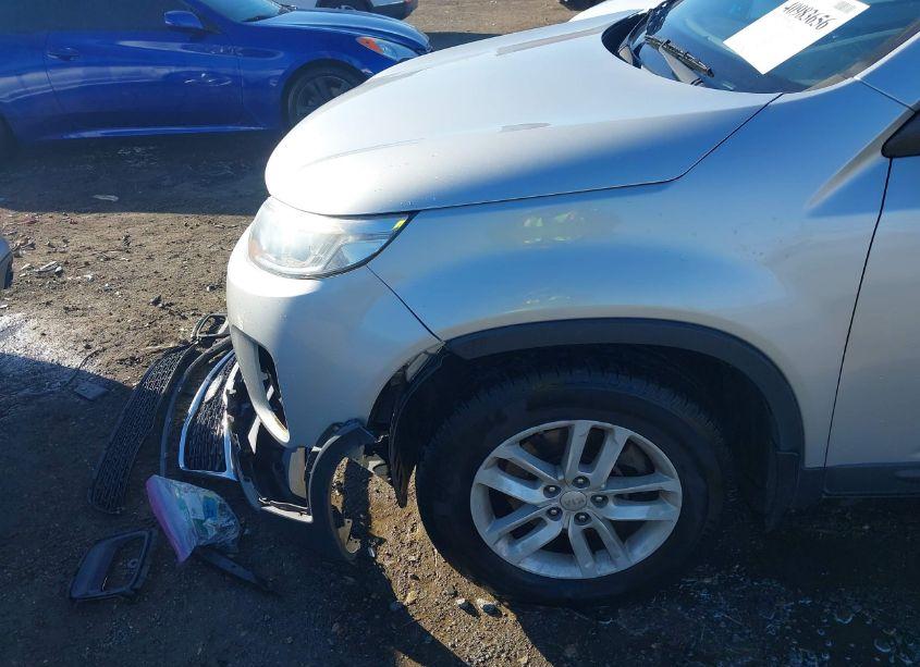 Photo 19 of 2015 Kia Sorento LX V6 (VIN 5XYKT4A75FG565074)