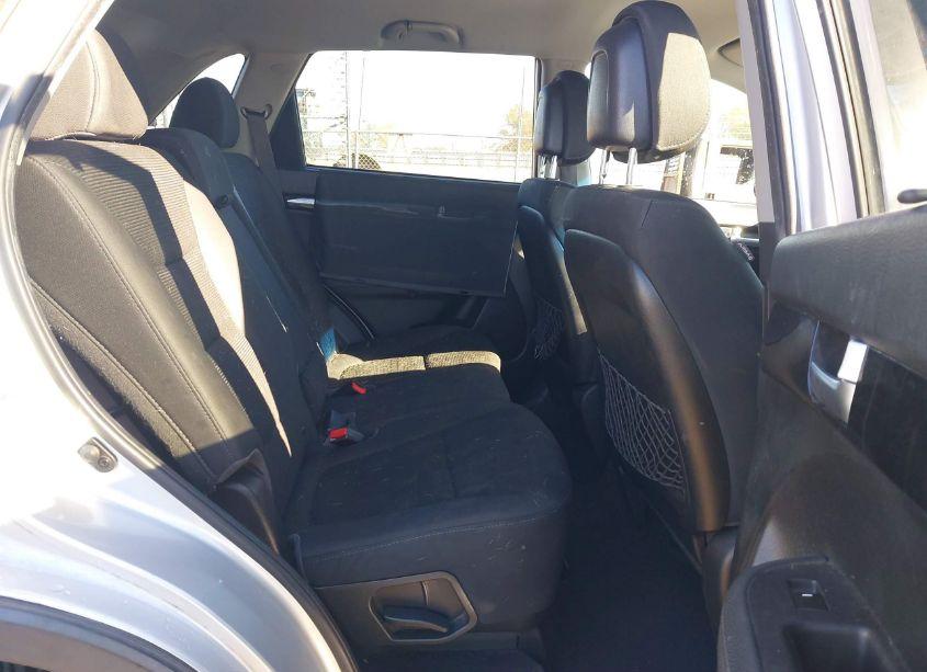 Photo 8 of 2015 Kia Sorento LX V6 (VIN 5XYKT4A75FG565074)