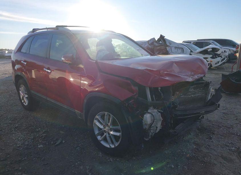 2014 Kia Sorento LX V6 (VIN 5XYKT4A76EG445427) main photo