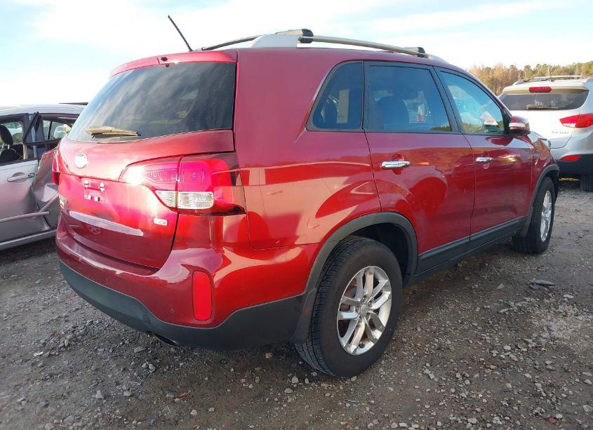 Photo 4 of 2014 Kia Sorento LX V6 (VIN 5XYKT4A76EG445427)