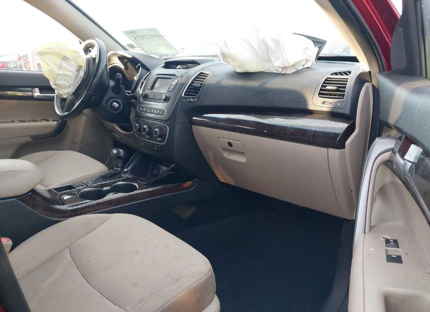 Photo 5 of 2014 Kia Sorento LX V6 (VIN 5XYKT4A76EG445427)