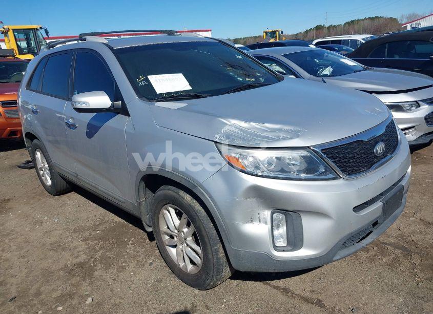 2014 Kia Sorento LX V6 (VIN 5XYKT4A76EG471896) main photo