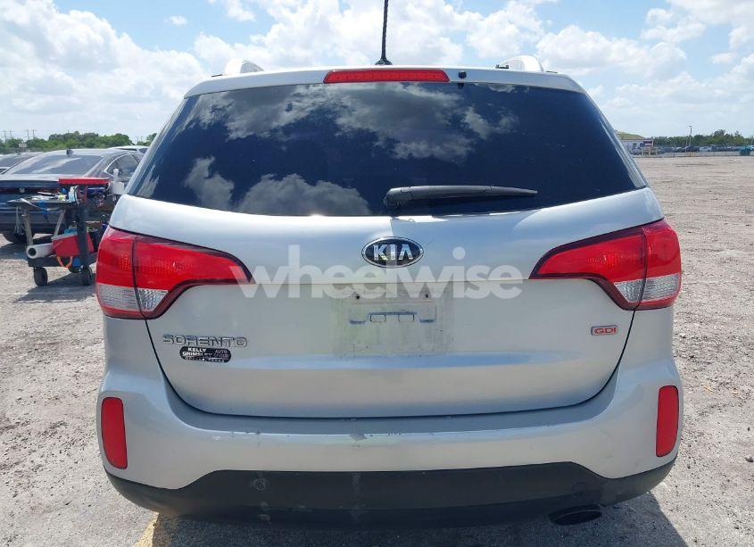 Photo 16 of 2014 Kia Sorento LX V6 (VIN 5XYKT4A76EG502421)