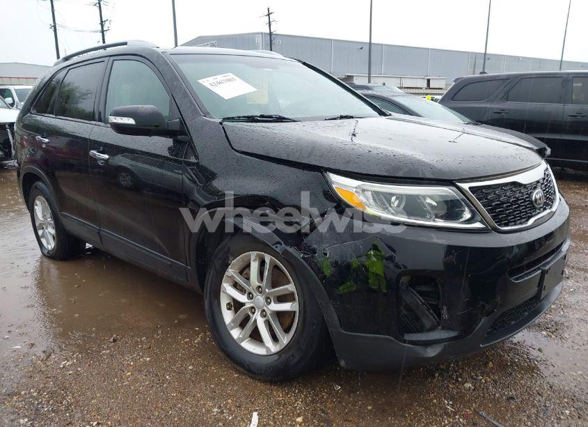 2015 Kia Sorento LX V6 (VIN 5XYKT4A76FG584880) main photo