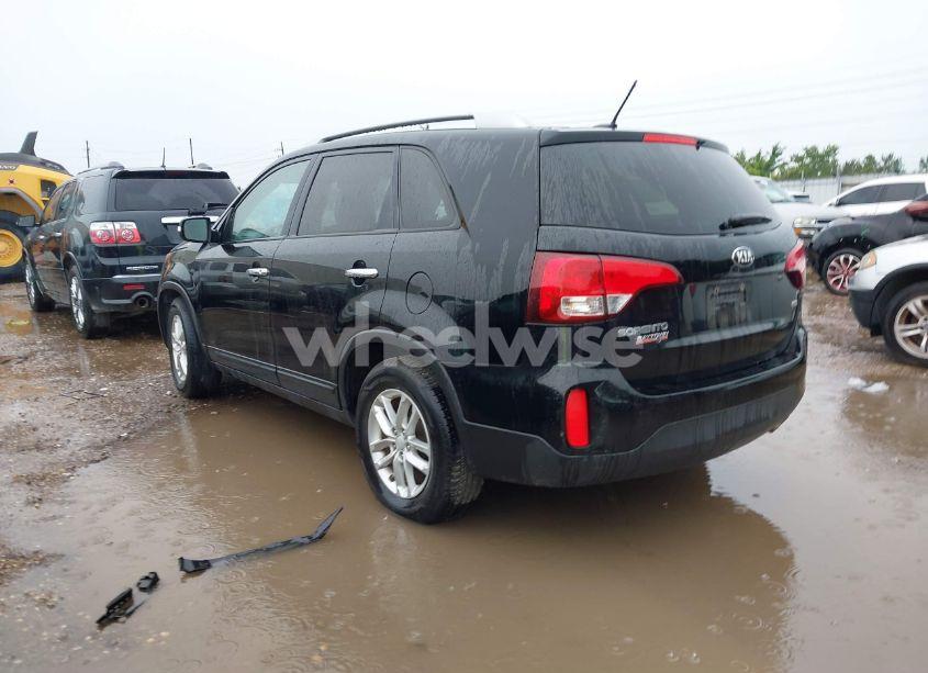 Photo 3 of 2015 Kia Sorento LX V6 (VIN 5XYKT4A76FG584880)