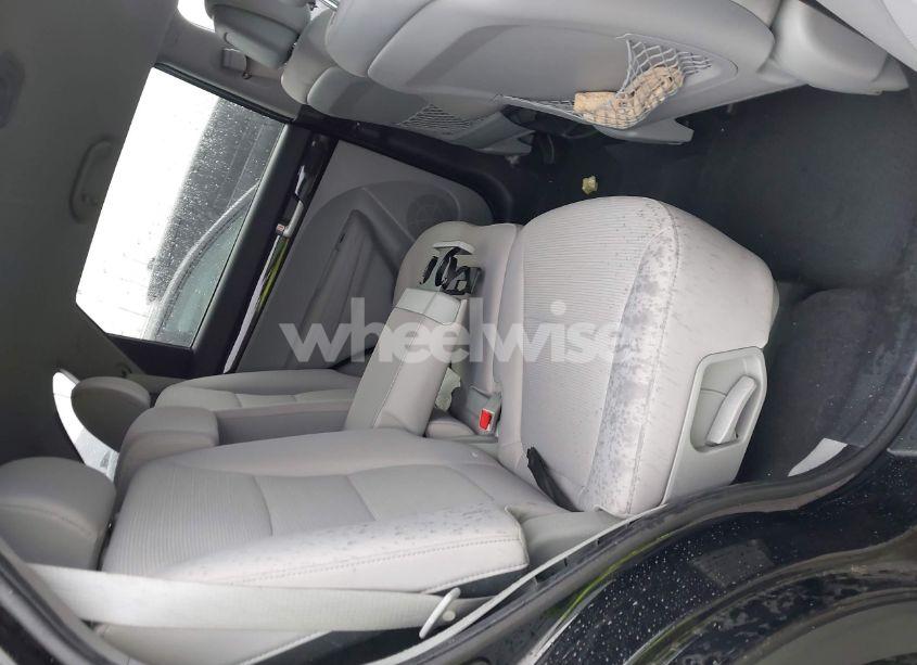 Photo 8 of 2015 Kia Sorento LX V6 (VIN 5XYKT4A76FG584880)