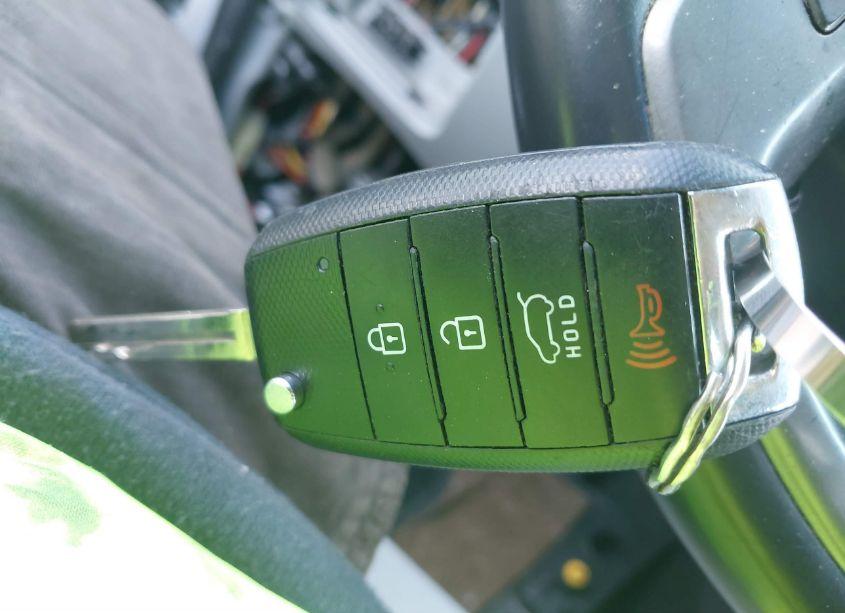 Photo 11 of 2014 Kia Sorento LX V6 (VIN 5XYKT4A77EG490943)