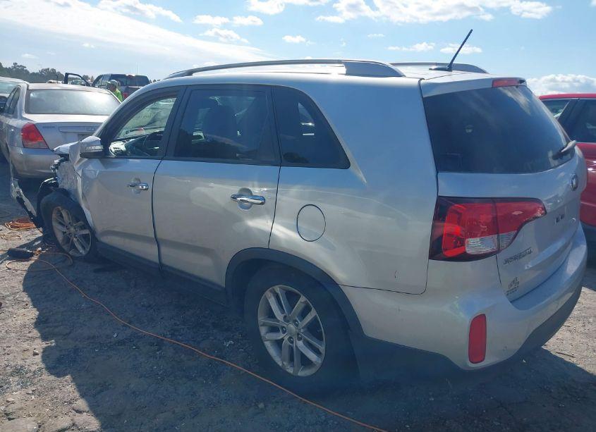 Photo 3 of 2014 Kia Sorento LX V6 (VIN 5XYKT4A77EG490943)