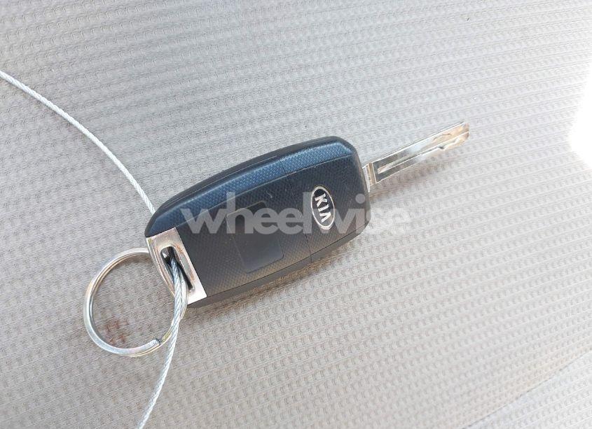 Photo 11 of 2015 Kia Sorento LX V6 (VIN 5XYKT4A78FG595718)