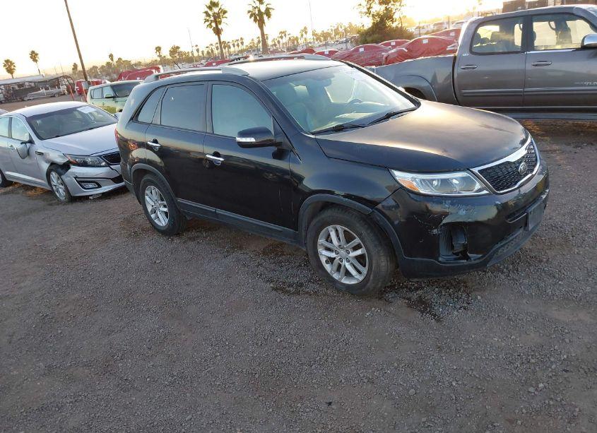2015 Kia Sorento LX V6 (VIN 5XYKT4A78FG609729) main photo