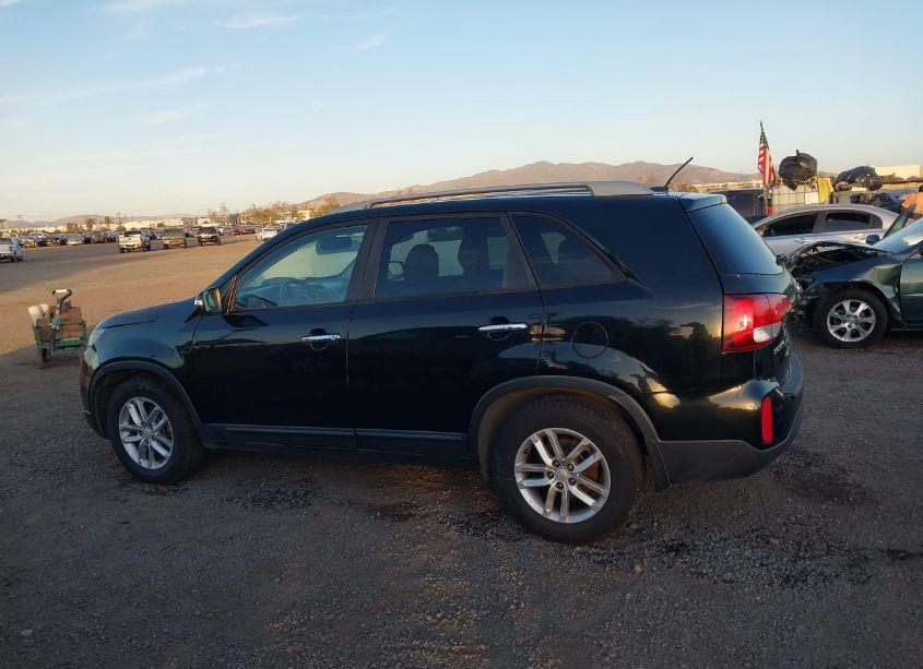Photo 14 of 2015 Kia Sorento LX V6 (VIN 5XYKT4A78FG609729)