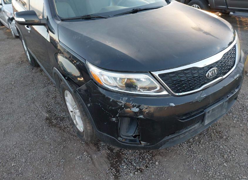 Photo 6 of 2015 Kia Sorento LX V6 (VIN 5XYKT4A78FG609729)