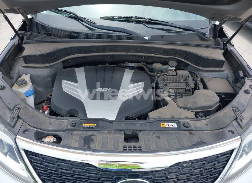 Photo 10 of 2014 Kia Sorento LX V6 (VIN 5XYKT4A7XEG460996)