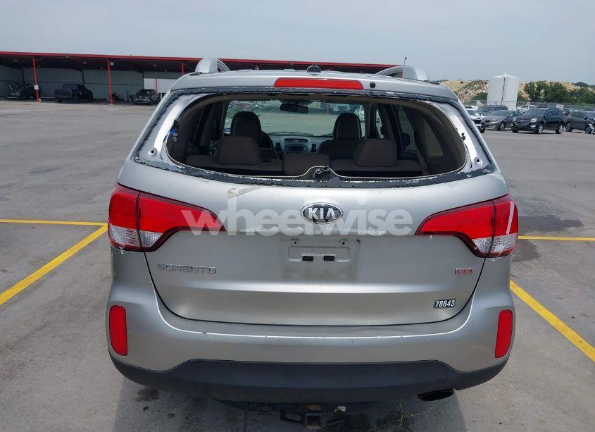 Photo 13 of 2014 Kia Sorento LX V6 (VIN 5XYKT4A7XEG460996)