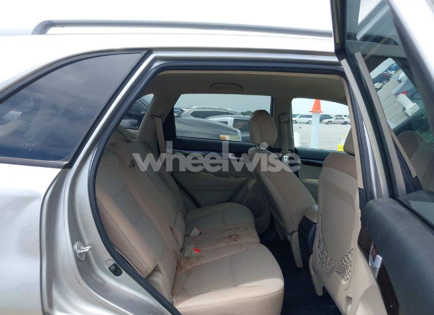 Photo 8 of 2014 Kia Sorento LX V6 (VIN 5XYKT4A7XEG460996)