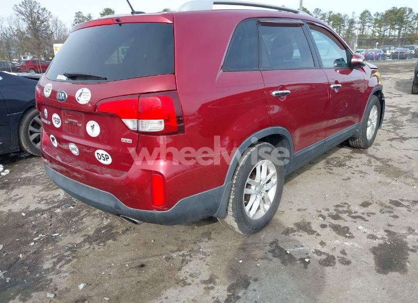 Photo 4 of 2014 Kia Sorento LX V6 (VIN 5XYKT4A7XEG482738)