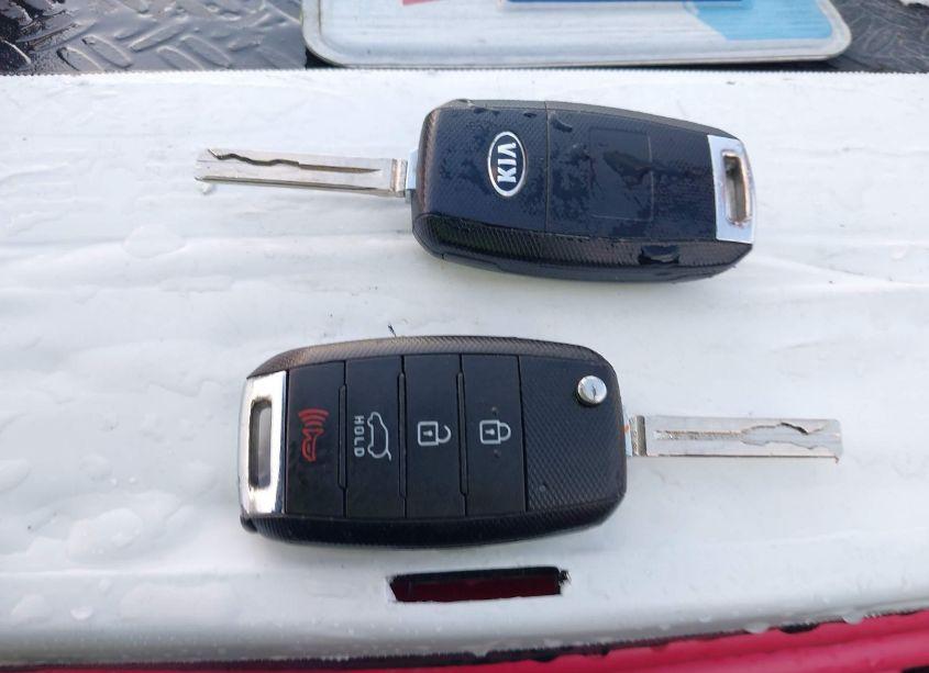 Photo 11 of 2014 Kia Sorento LX V6 (VIN 5XYKT4A7XEG482772)