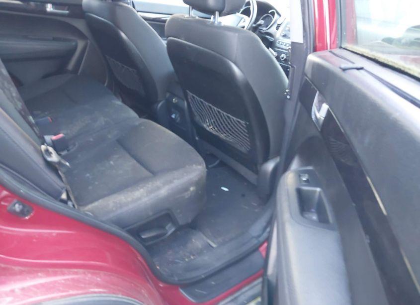 Photo 8 of 2014 Kia Sorento LX V6 (VIN 5XYKT4A7XEG482772)