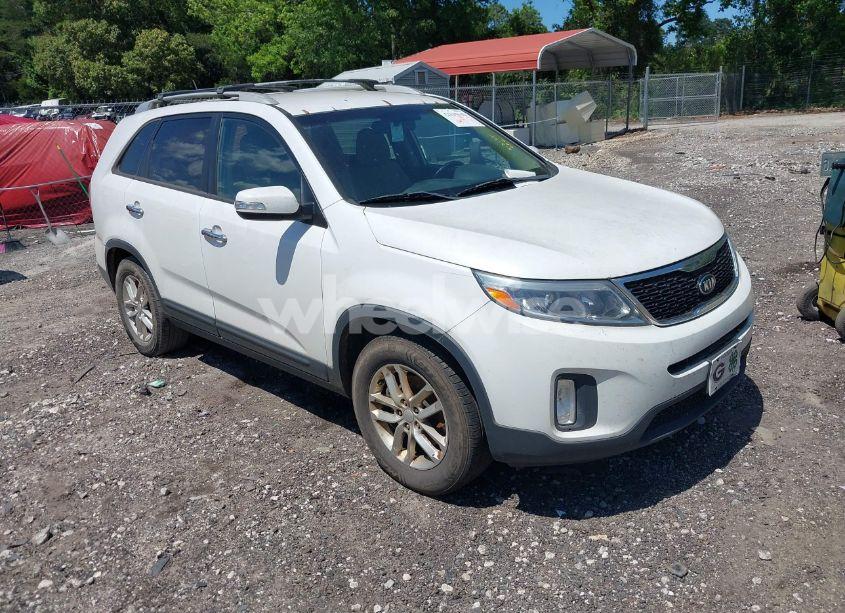 2015 Kia Sorento LX V6 (VIN 5XYKT4A7XFG577172) main photo