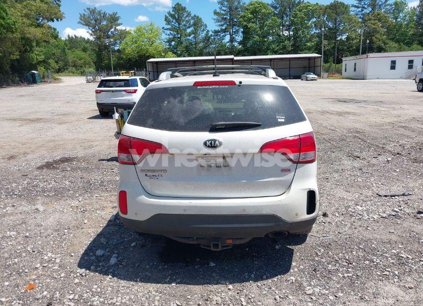 Photo 16 of 2015 Kia Sorento LX V6 (VIN 5XYKT4A7XFG577172)