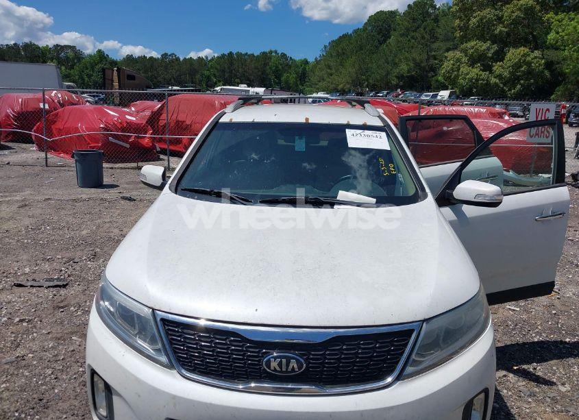 Photo 6 of 2015 Kia Sorento LX V6 (VIN 5XYKT4A7XFG577172)